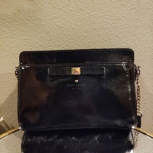 KATE SPADE Beacon Court Angelica bag black patent crossbody